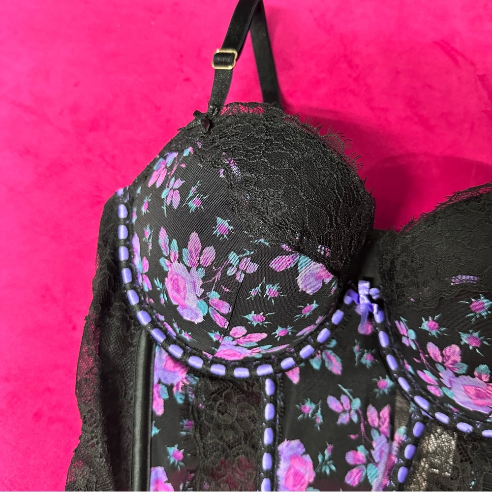 Victoria's Secret • Dream Angels Ribbon Slot Bustier • Size M - Picture 4 of 7